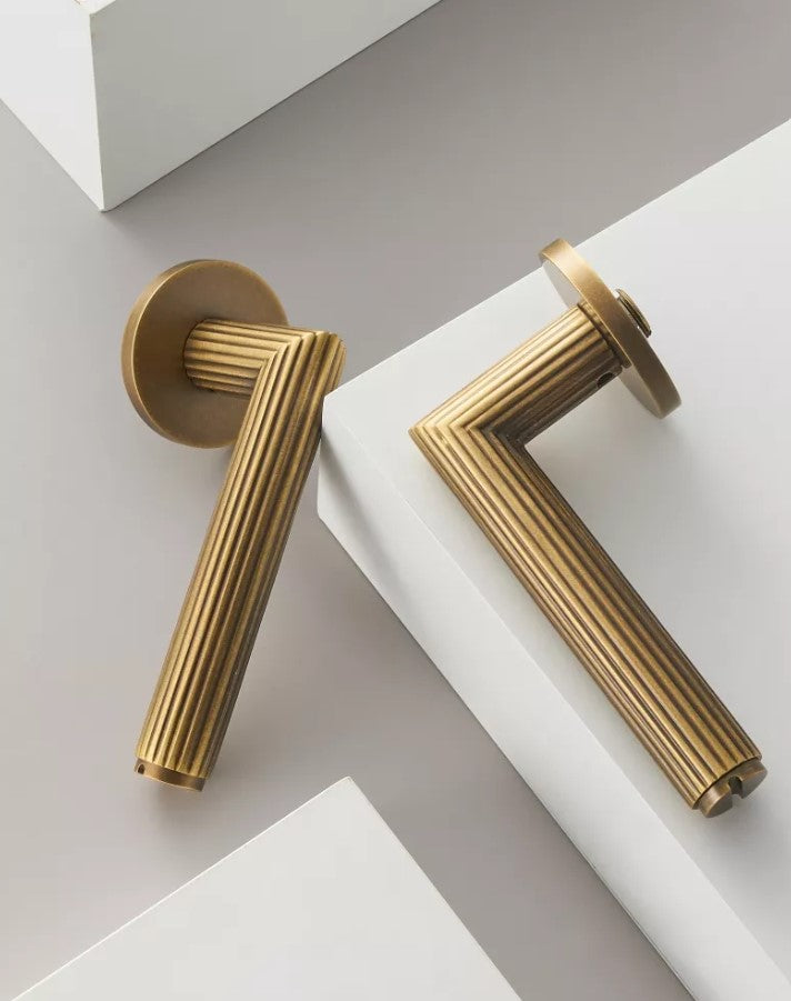 Horizontal Satin Brass Door Lever