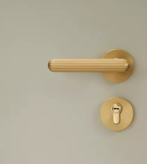 Manhattan Door Lever